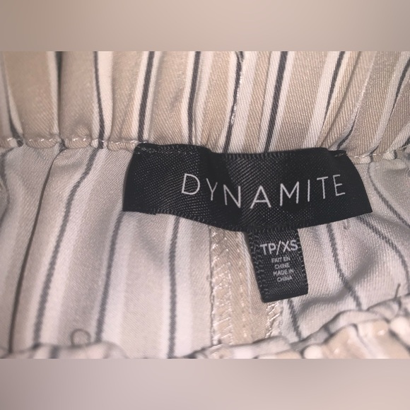 DYNAMITE 2 pairs paper bag waist/wide leg pants - Picture 12 of 16